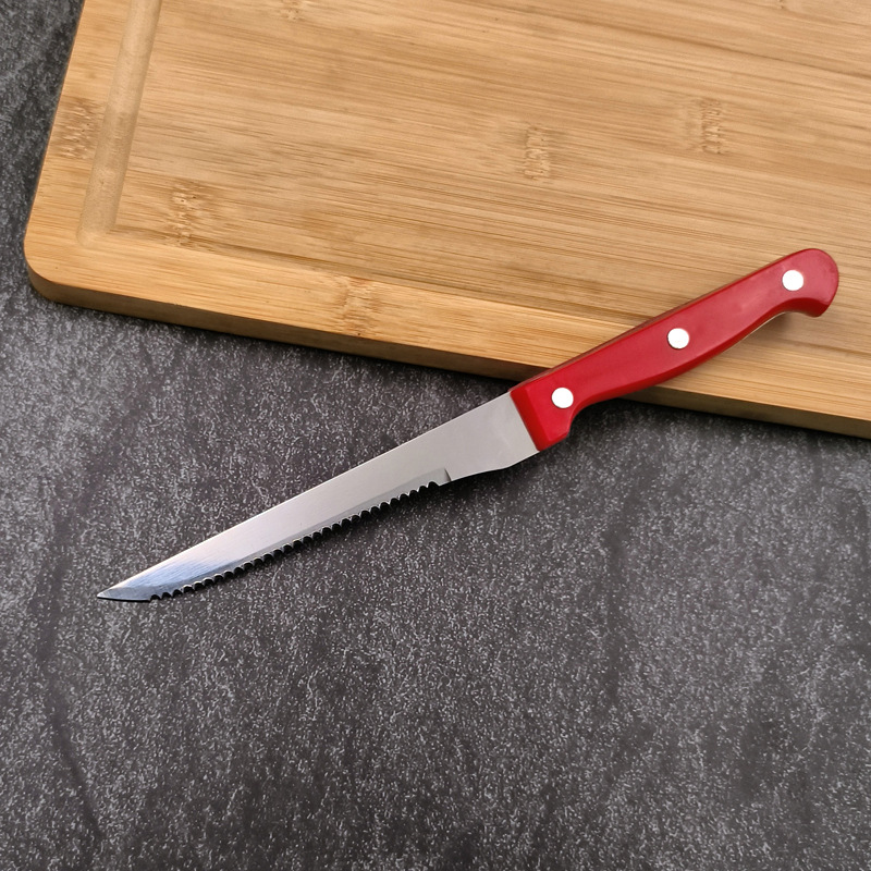 Kitchen hotel steak knife, Western cuisine steak knife, tableware, PP plastic handle, fruit peel knife, serrated knife, meat red full figure