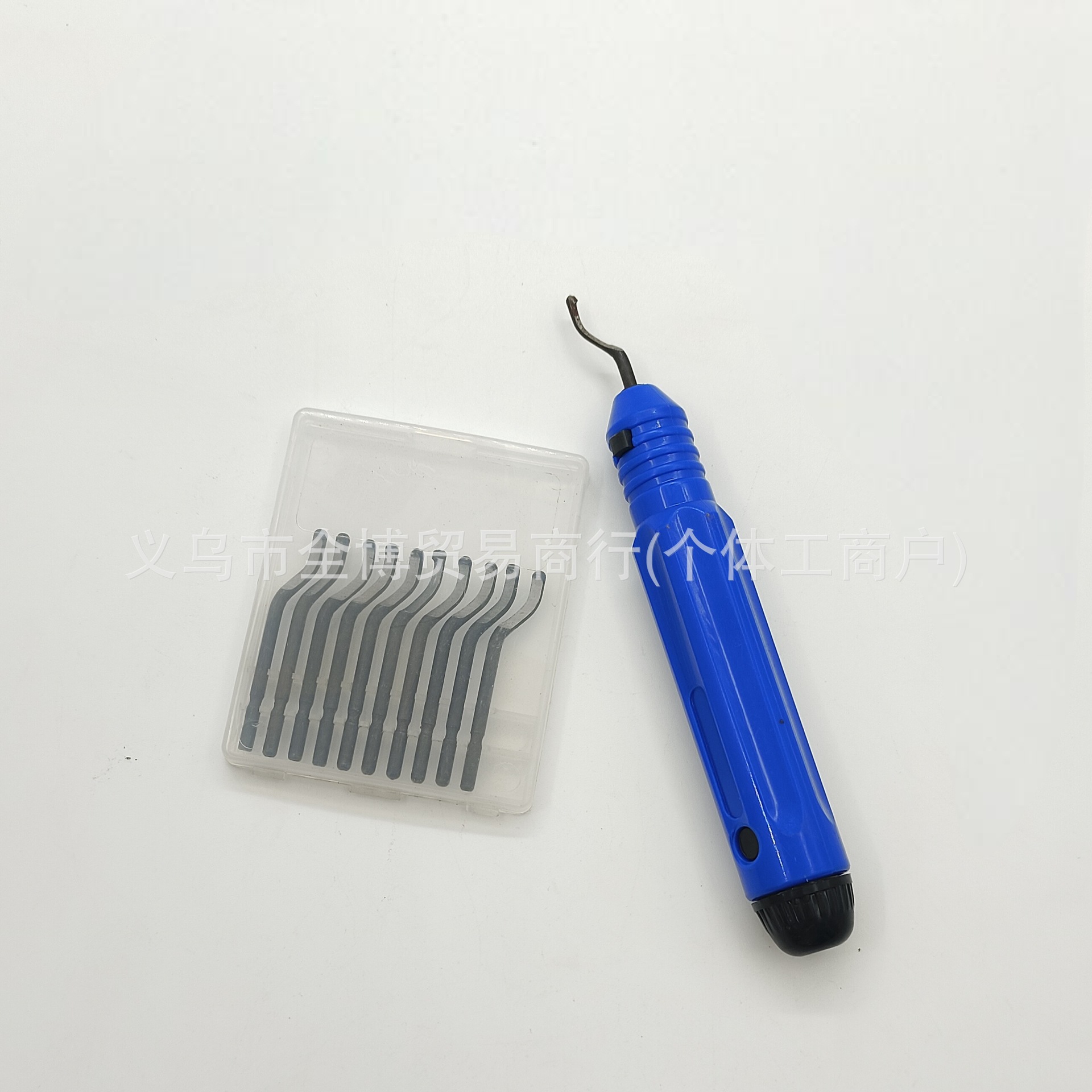 The deburring and trimming tool is a manual deburring and trimming knife, a scraper, a chamfering and trimming tool, and a trimming knife handle undefined