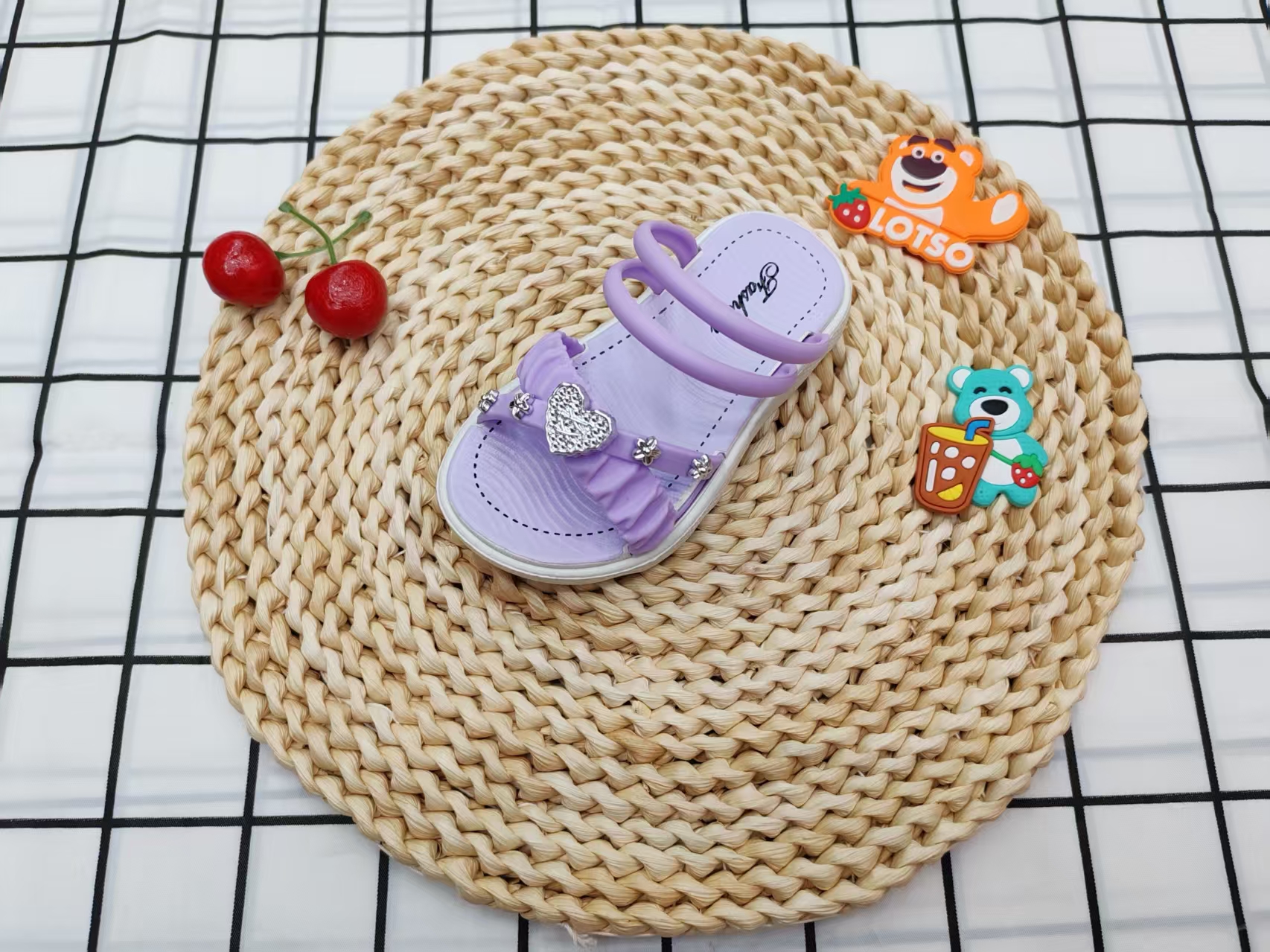 New children's fashion two-piece soft-soled flip-flops for summer 2025 details Picture