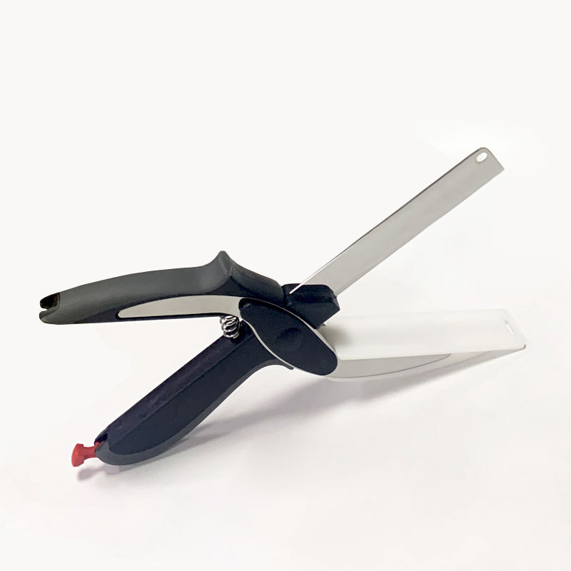 Kitchen scissors, multi-purpose household vegetable scissors, complementary food cutting, kitchen vegetable scissors, smart scissors, cutting board, two-in-one Application Scenario