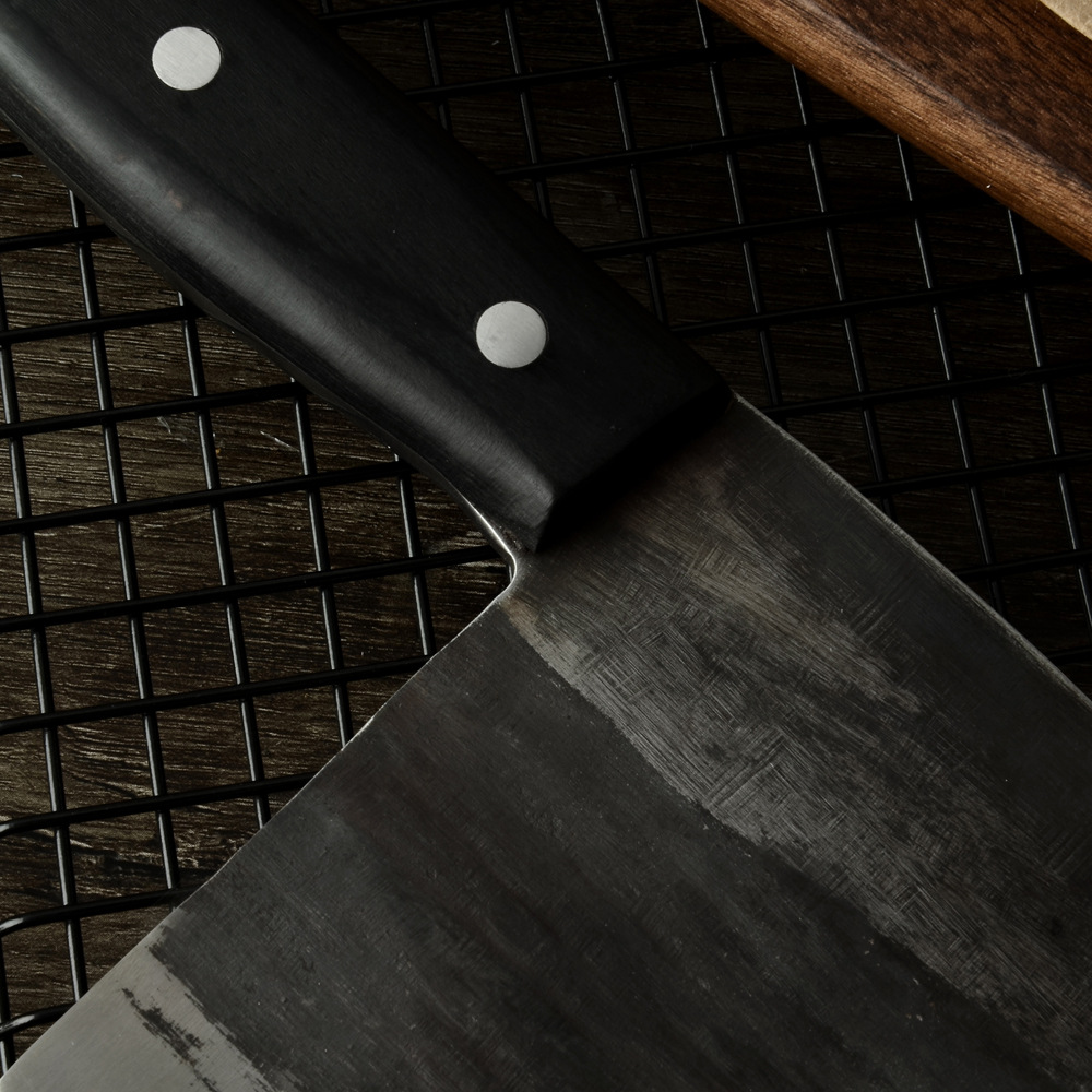 Chinese-style forged kitchen knife logo random shipment, large household kitchen knife, high-hardness kitchen knife, stainless steel slicing knife Application Scenario