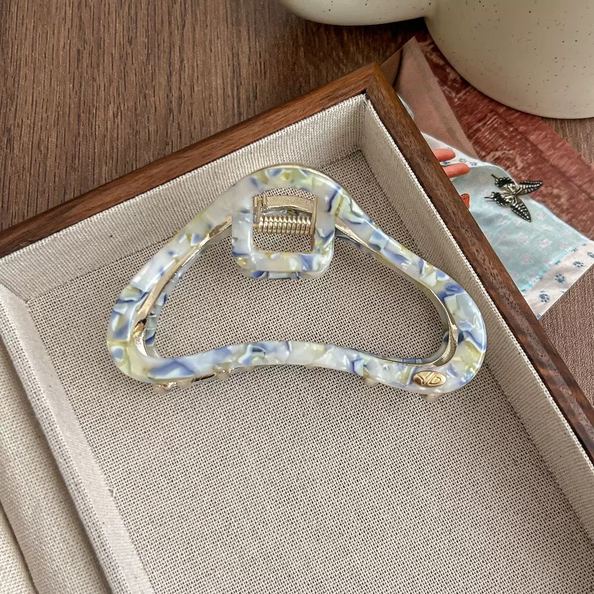 Wholesale of new large-sized acetate hair clips, high ponytail clips, hair clips and shark clips with a high-end and elegant style Item Picture