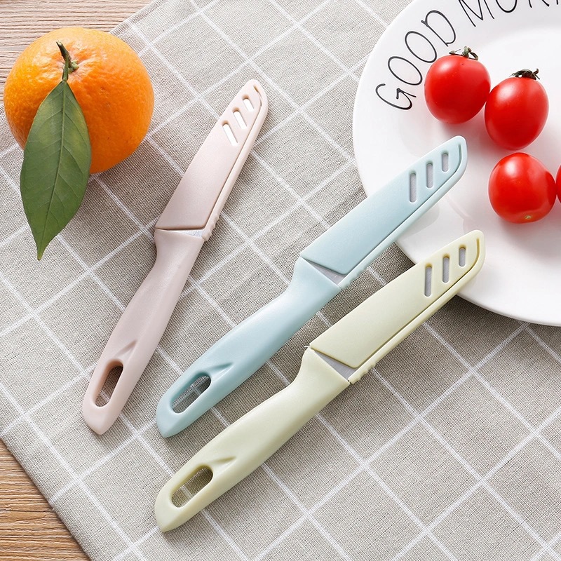 Stainless steel fruit knife, household fruit peeler, foldable and convenient, portable peeler, multi-functional small knife for peeling and cutting melons Application Scenario