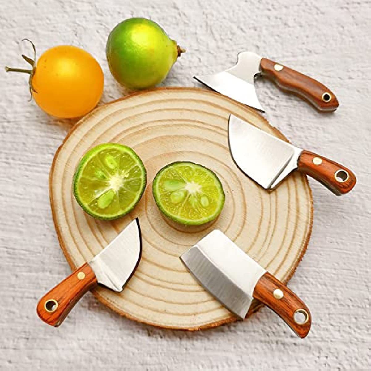 Cross-border best-selling keychains, small knives, gift accessories, multi-functional express delivery knives, portable knives, non-folding knives, pendants Application Scenario