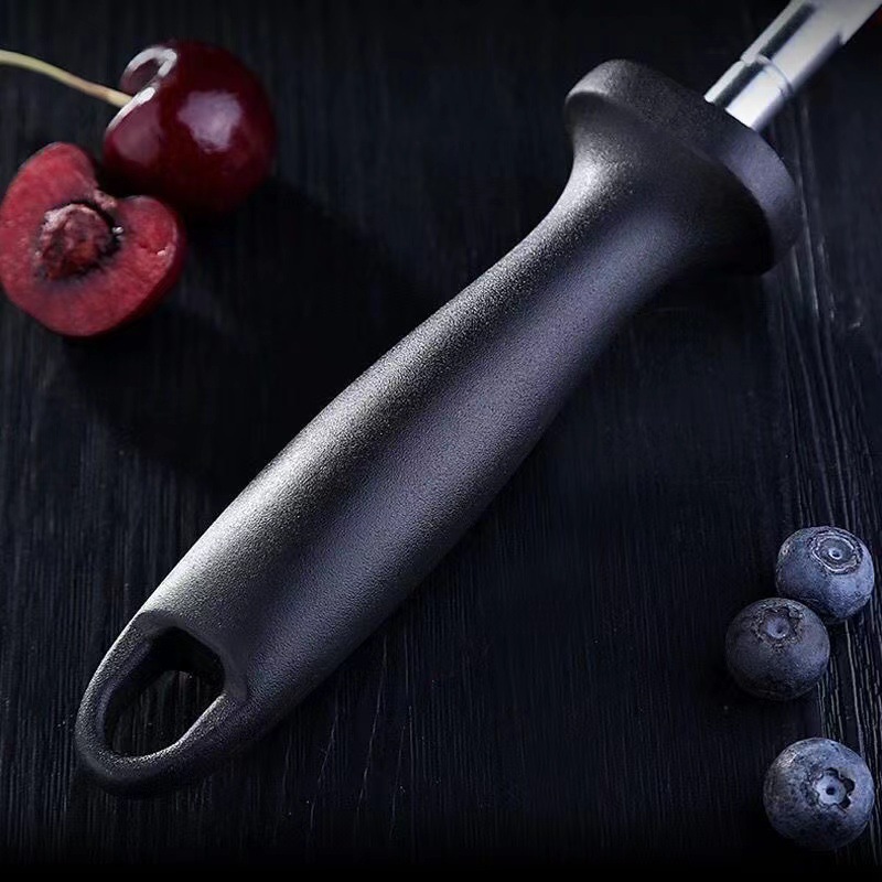 New household kitchen tungsten steel fine-grained knife sharpener, household knife sharpener, professional knife sharpening stick for selling meat, specially designed for slaughterhouses Application Scenario