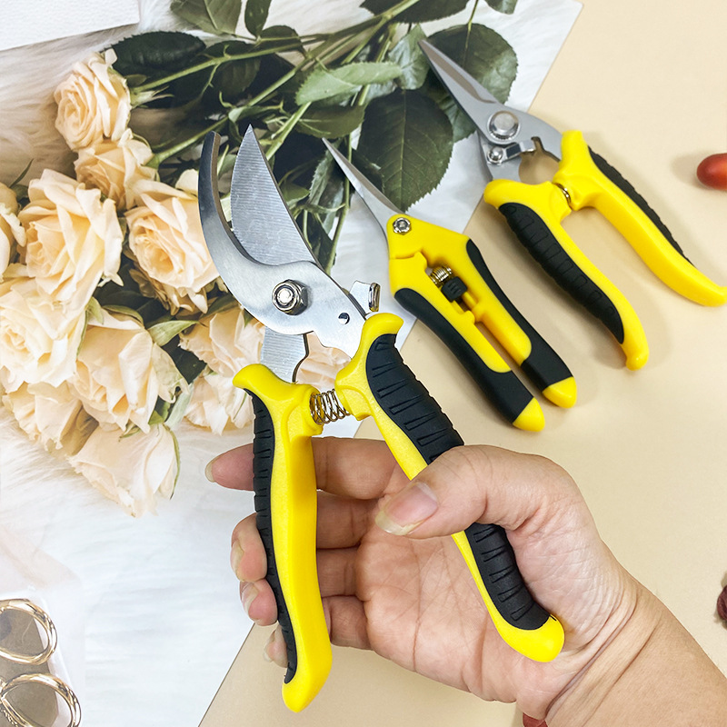 Three-piece set of garden tools: Stainless steel scissors for gardening, outdoor garden and courtyard pruning and planting tools Specification drawing