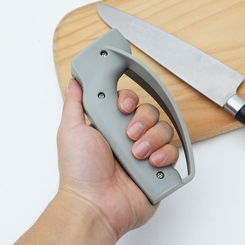Knife sharpener, handheld whetstone, portable kitchen quick knife sharpener, small knife sharpener, tungsten steel knife sharpener Application Scenario