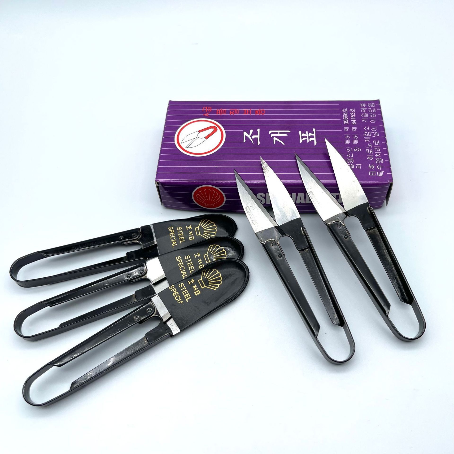 Wholesale Korean textile U-shaped small scissors, household cross-stitch sewing scissors, thread ends, and Korean yarn scissors from the manufacturer Application Scenario