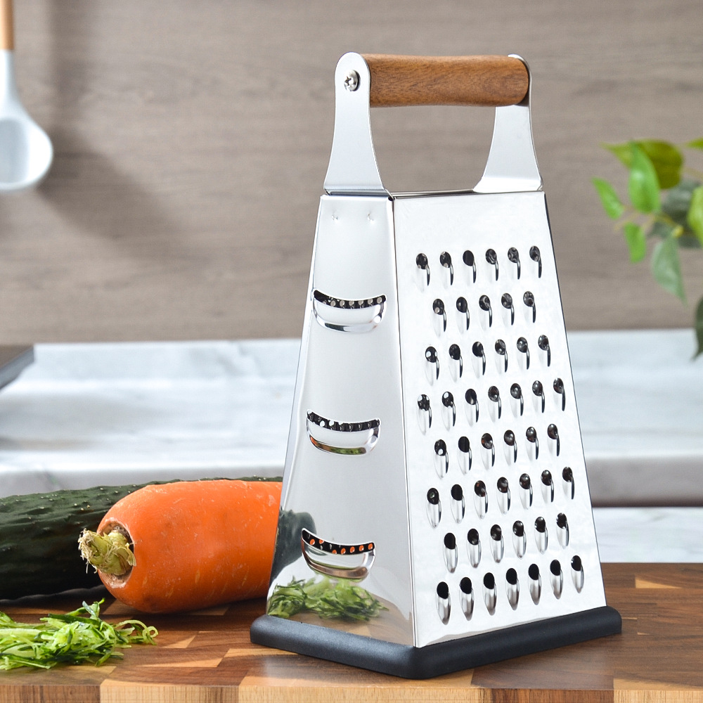 Cross-border stainless steel grater, household 4-sided vegetable and potato slicer, multi-functional vegetable slicer, kitchen grater Application Scenario