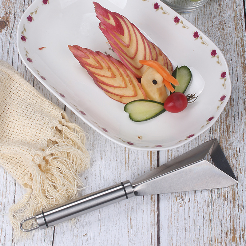 A3159 Triangular Fruit Carving Knife, household stainless steel apple push knife, chef's fruit platter tool, food carving Application Scenario