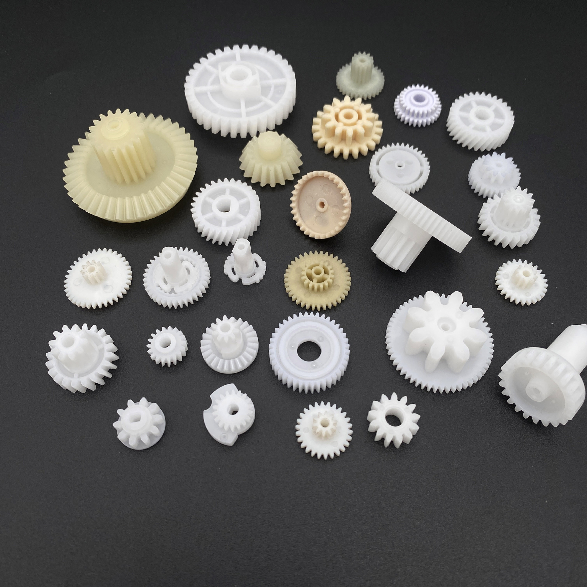 Customized toy gears, nylon plastic double gear, steel pinion, wear-resistant and low-noise plastic gears from the manufacturer Application Scenario
