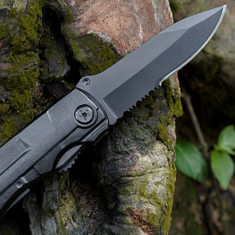 Multi-functional folding knife pliers with screw screwdriver, EDC combination maintenance tool pliers, portable for outdoor camping and home use Specification drawing