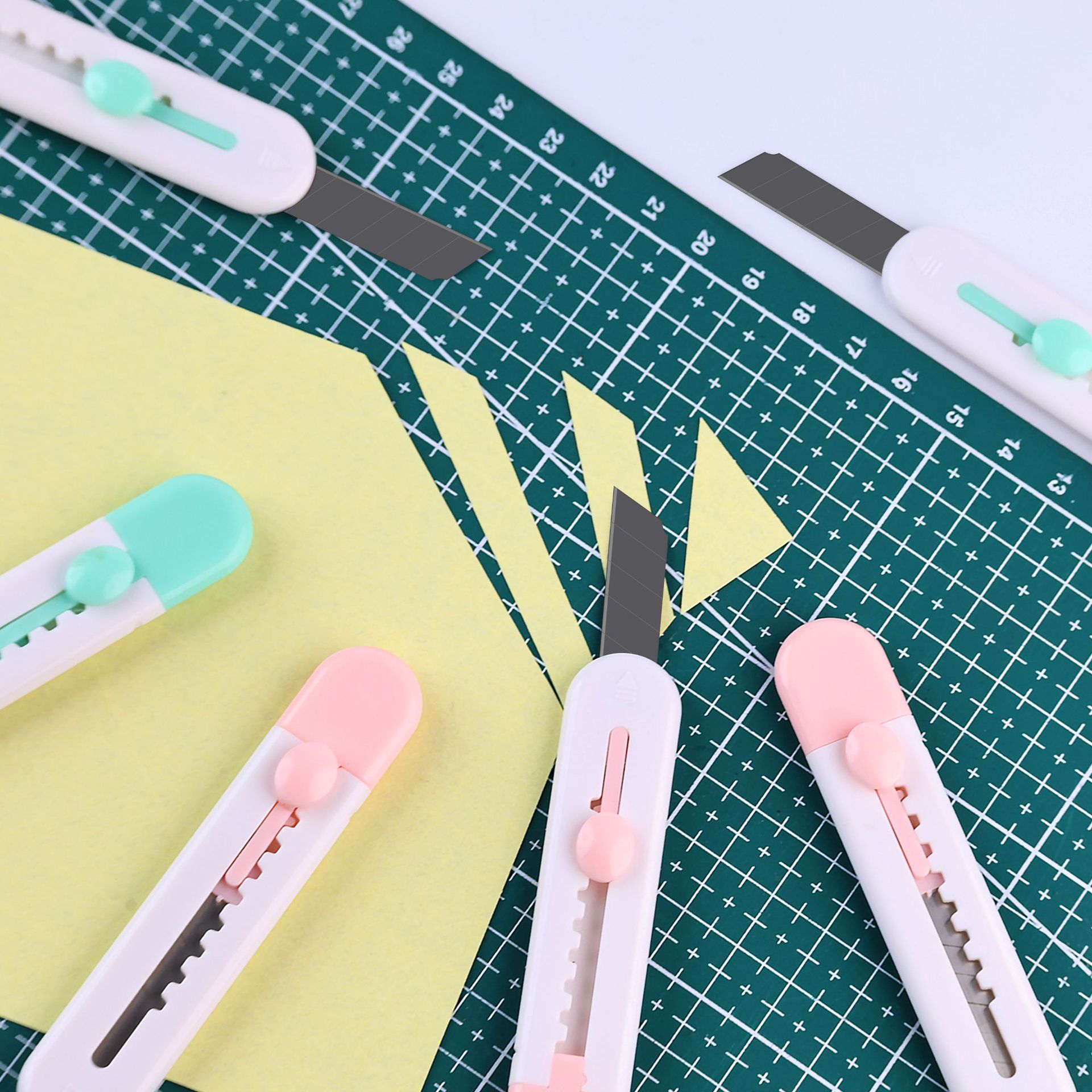 Cross-border direct sales of cartoon DIY paper cutting art knives, express delivery office unpacking knives, student planner model engraving knives details Picture