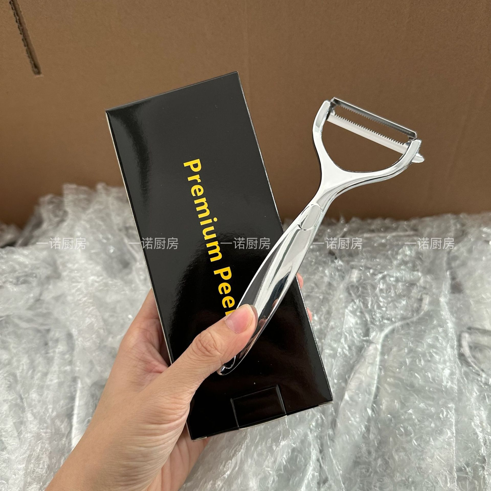 Yinuo Kitchen Cross-border household zinc alloy planer, potato peeler, apple peeler and other kitchen tools are multi-functional details Picture