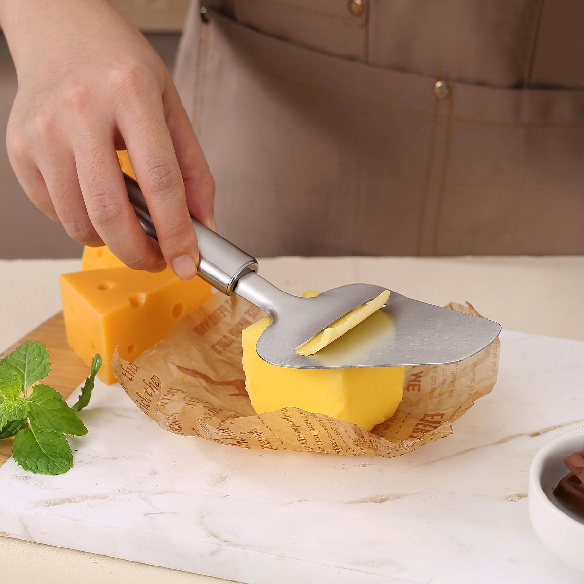 Cross-border new products: Stainless steel cheese spatula, cheese dry spatula, cheese planer, slicer, kitchen small tools, cheese cutter Specification drawing