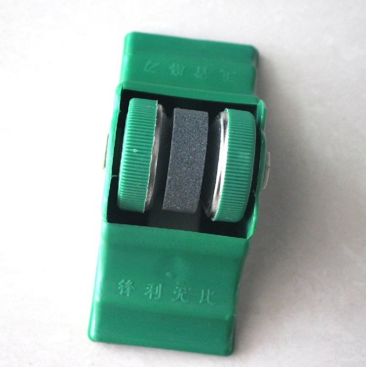 Yusheng knife sharpener with base, knife sharpener with frame and wheel, wholesale knife sharpener from the street stalls, whetstone Application Scenario