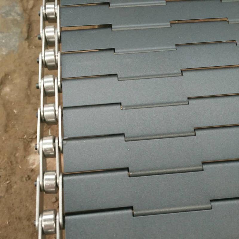 The manufacturer supplies stainless steel perforated chain plates for industrial transmission, stainless steel conveyor plates, chain side guide wheels, drag wheels and chain plates Application Scenario