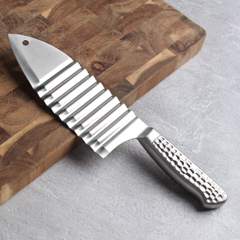Wavy knife for vegetable cutting, stainless steel slicing potato flower knife, multi-functional kitchen wolf-tooth potato knife, wavy knife full figure
