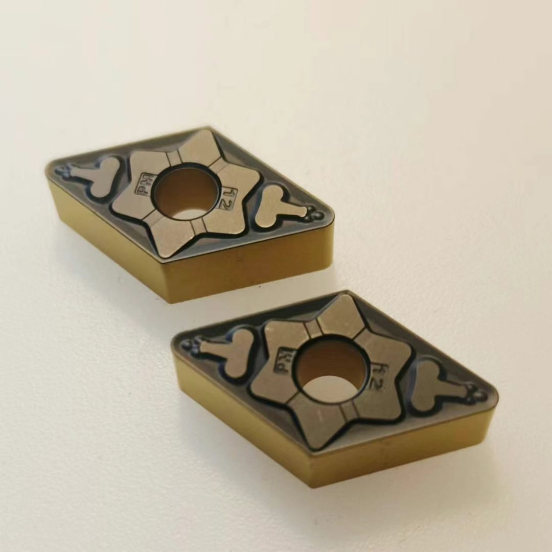 55-degree large rhombic outer circular turning blade with golden coating steel parts DNMG110404 DNMG150408 TM PM full figure