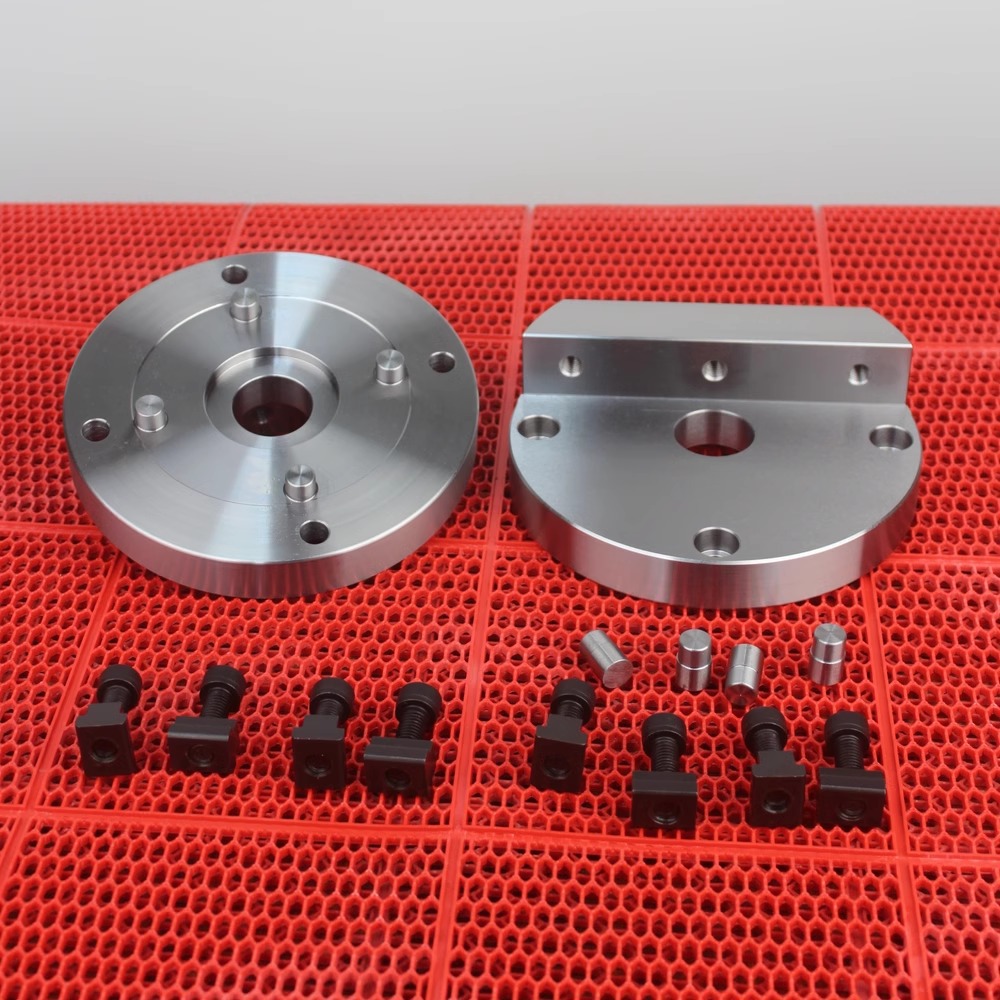 170L and 200L four-axis bridge plate connection plates, L-plate machining center rotary table, automated parts fixture full figure