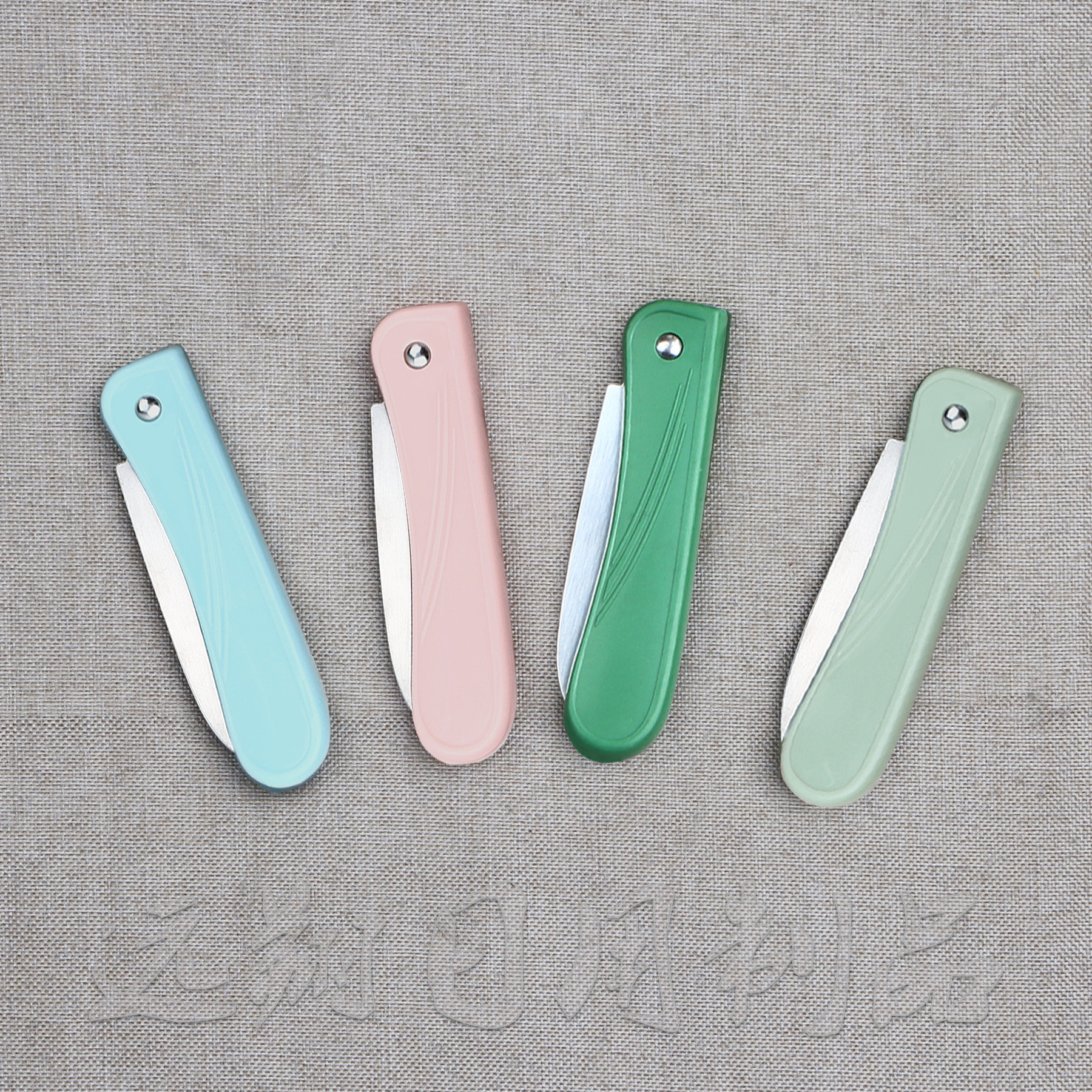 Fruit knife, household kitchen peeler, folding knife, wholesale 1-yuan store, portable stainless steel peeler for cutting fruits and vegetables details Picture
