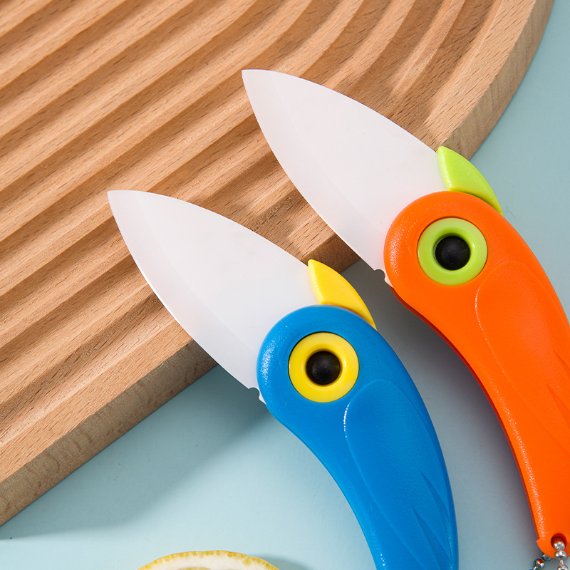 Available in stock: Ceramic folding fruit knives, portable fruit peelers, fruit peel knives, bird knives, and creative designs Application Scenario