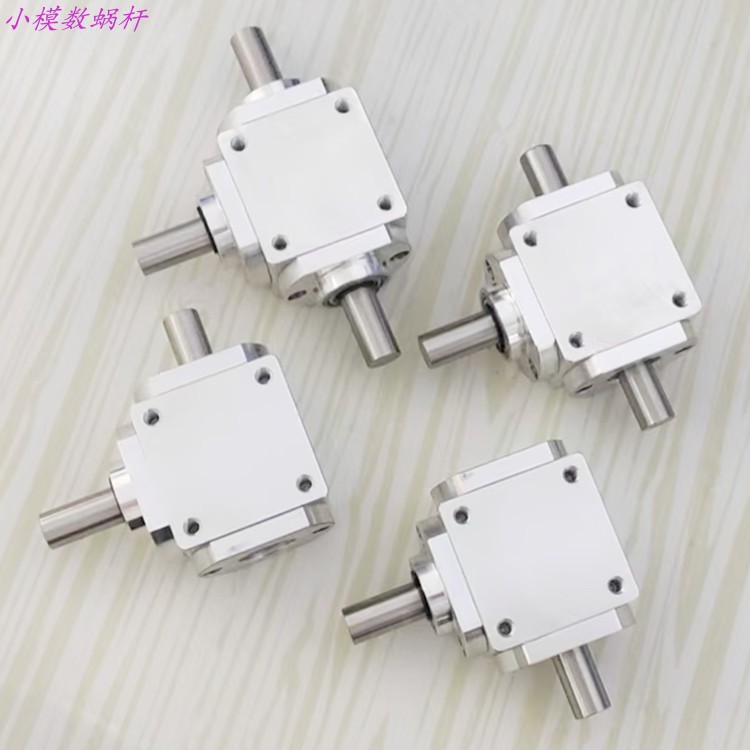 The small 1:1 T-type cross commutator with a shaft diameter of 10 right-angle transmission gearbox and bevel gear reduction gearbox rotates full figure