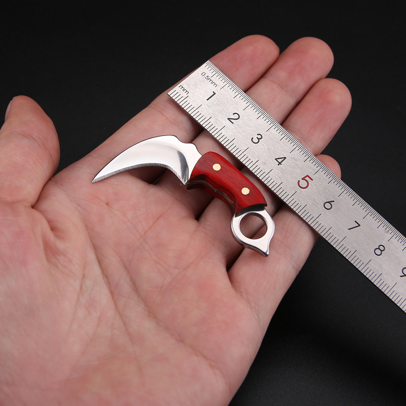 Keychain, small claw knife, mini knife, gift knife, express delivery knife, portable key knife, non-folding knife, pendant, accessory Application Scenario