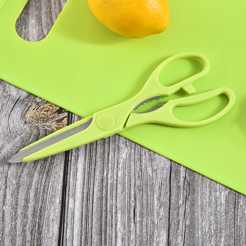 Five-piece set of household stainless steel fruit knives, kitchen knives, scissors, melon peels, colored knife sets, Yangjiang knives in stock Application Scenario
