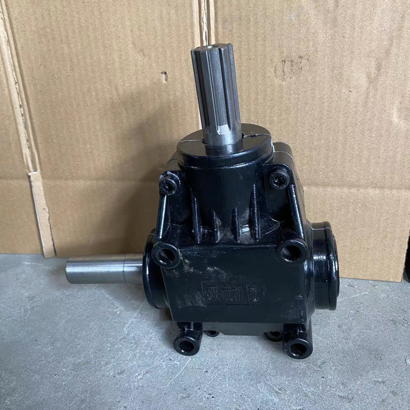 llT type L-shaped 90-degree right-angle box reduction gearbox with a speed ratio of 1:1, gear module of 4, arc-shaped tooth cross reversing box undefined