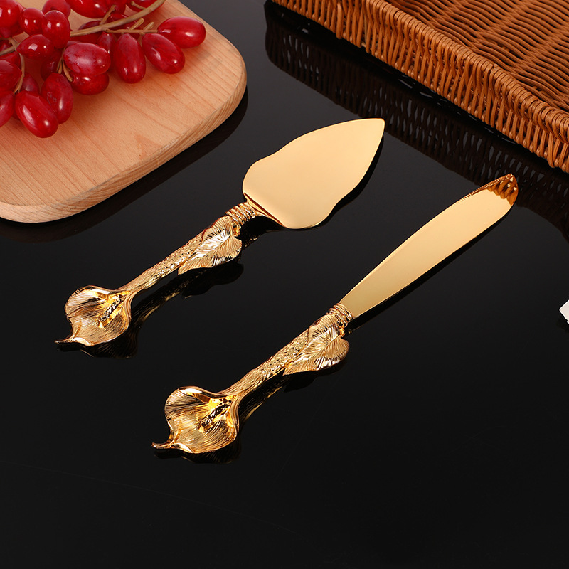 New zinc alloy knife and spatula set, wedding celebration, birthday cake tableware, creative design, leaf knife handle tableware Application Scenario