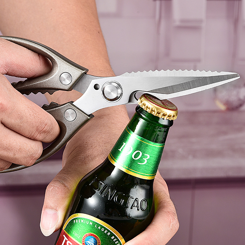 Wholesale of multi-functional powerful scissors, stainless steel household aluminum handle scissors, aluminum alloy scissors, chicken bone scissors and kitchen tools in stock Application Scenario