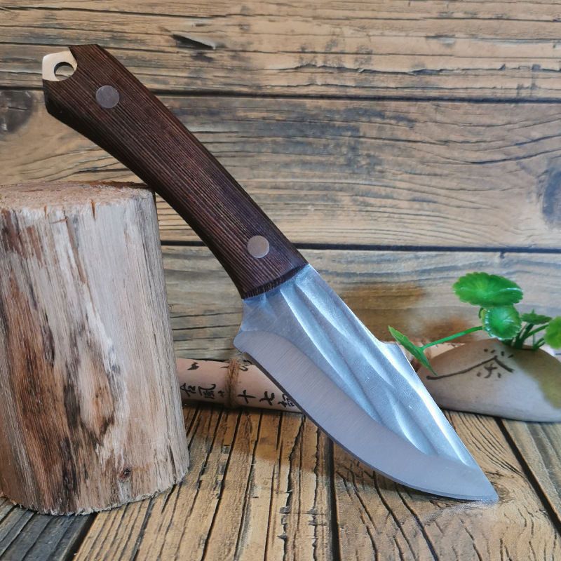 Hand-forged chicken wing wood hand-handled knife, outdoor knife, multi-functional meat stewing knife, meat cutting knife, camping sharp knife, fruit knife Application Scenario