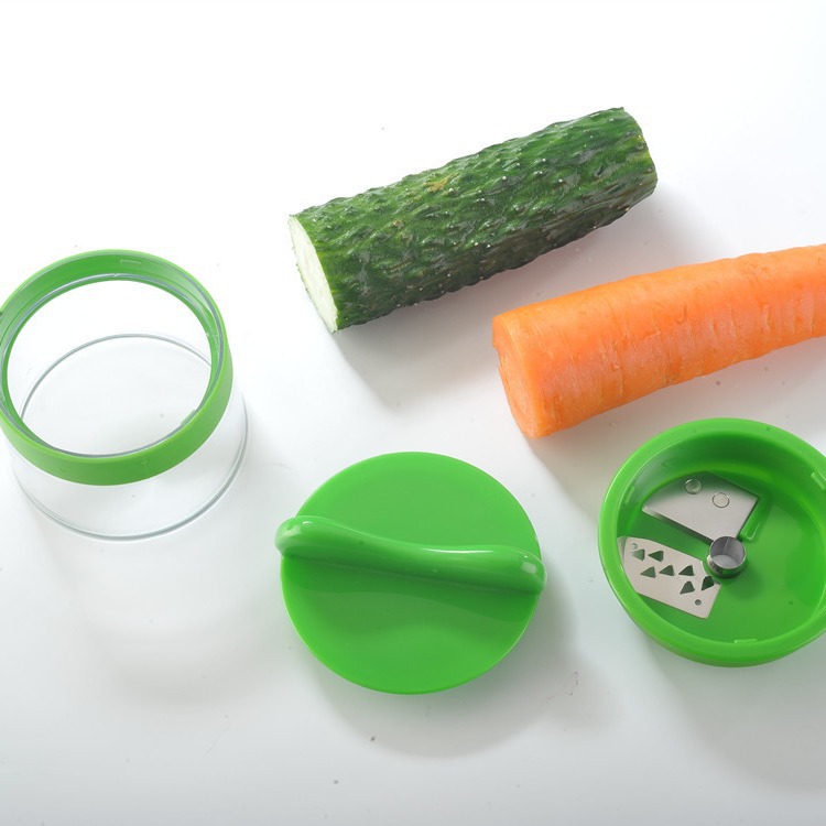 288 Screw button three-blade grater, adjustable screw grater with cup and food storage box grater Application Scenario