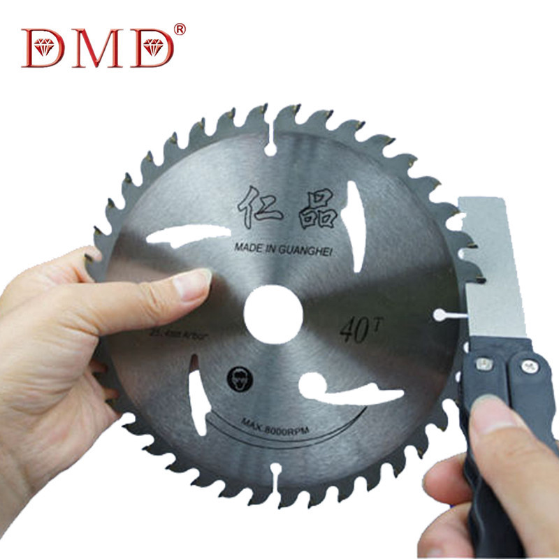 Cross-border e-commerce manufacturers wholesale DMD portable outdoor tools, fan-shaped diamond whetstones and sharpeners Application Scenario