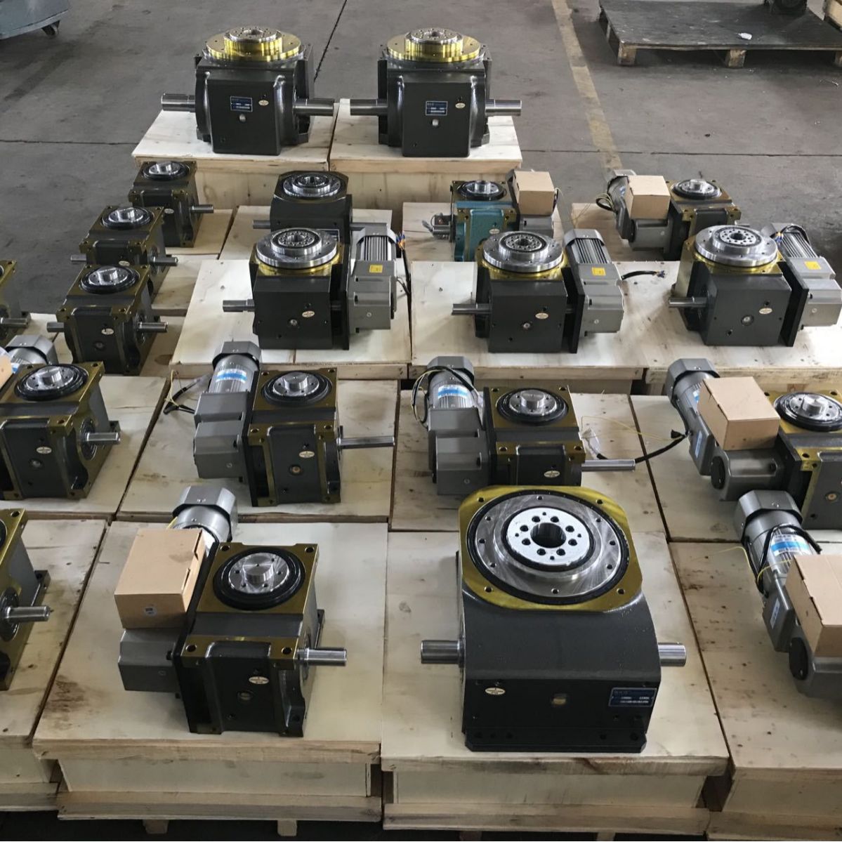 150DA, 80DF precision intermittent CAM indexers with 4, 6, 8, and 10 divisions can be non-standard equipped with motors Specification drawing