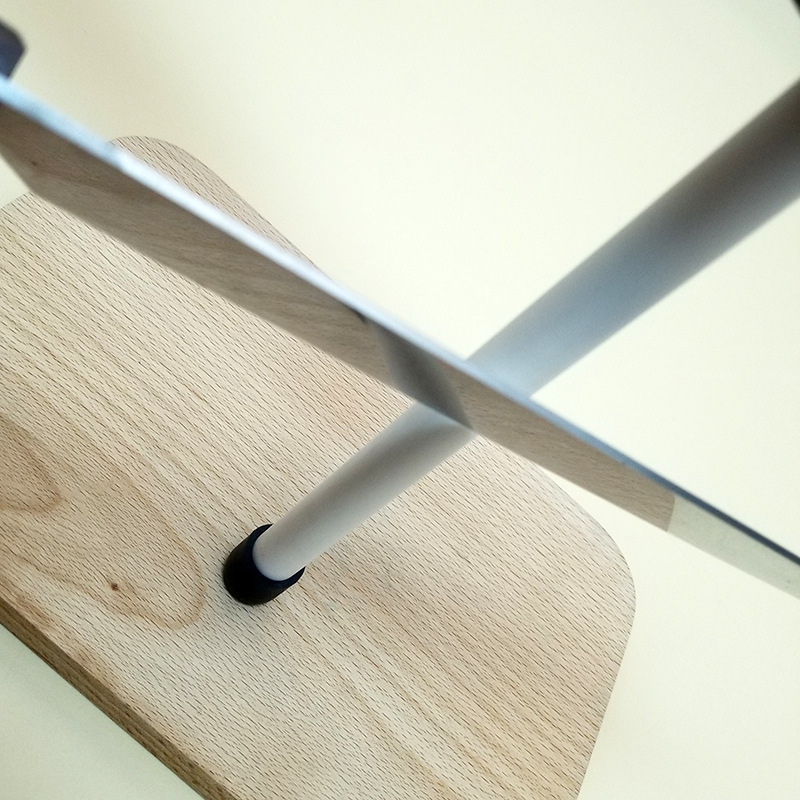 Ceramic knife sharpening rods, 8-inch, 10-inch and 12-inch knife sharpeners and whetstones are selling well across the border on Amazon for quick sharpening Application Scenario