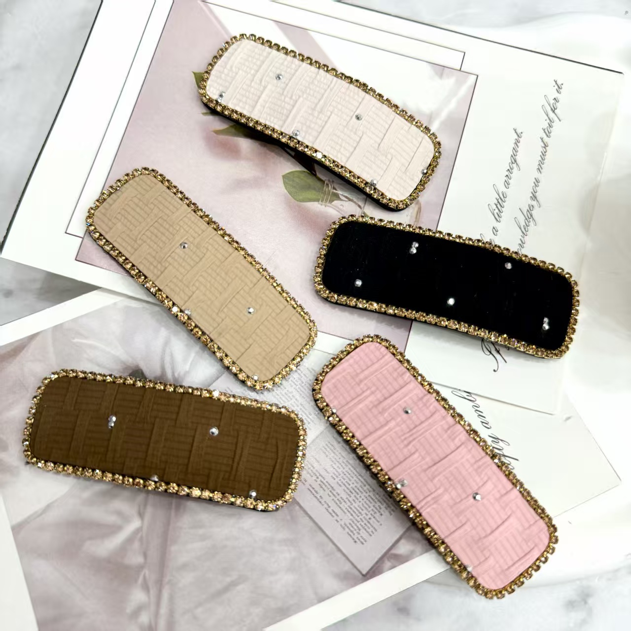 Shark clip, a cute summer clip for children, acetate hair clip, BB clip, baby hair accessory, hair accessory accessory clip Application Scenario