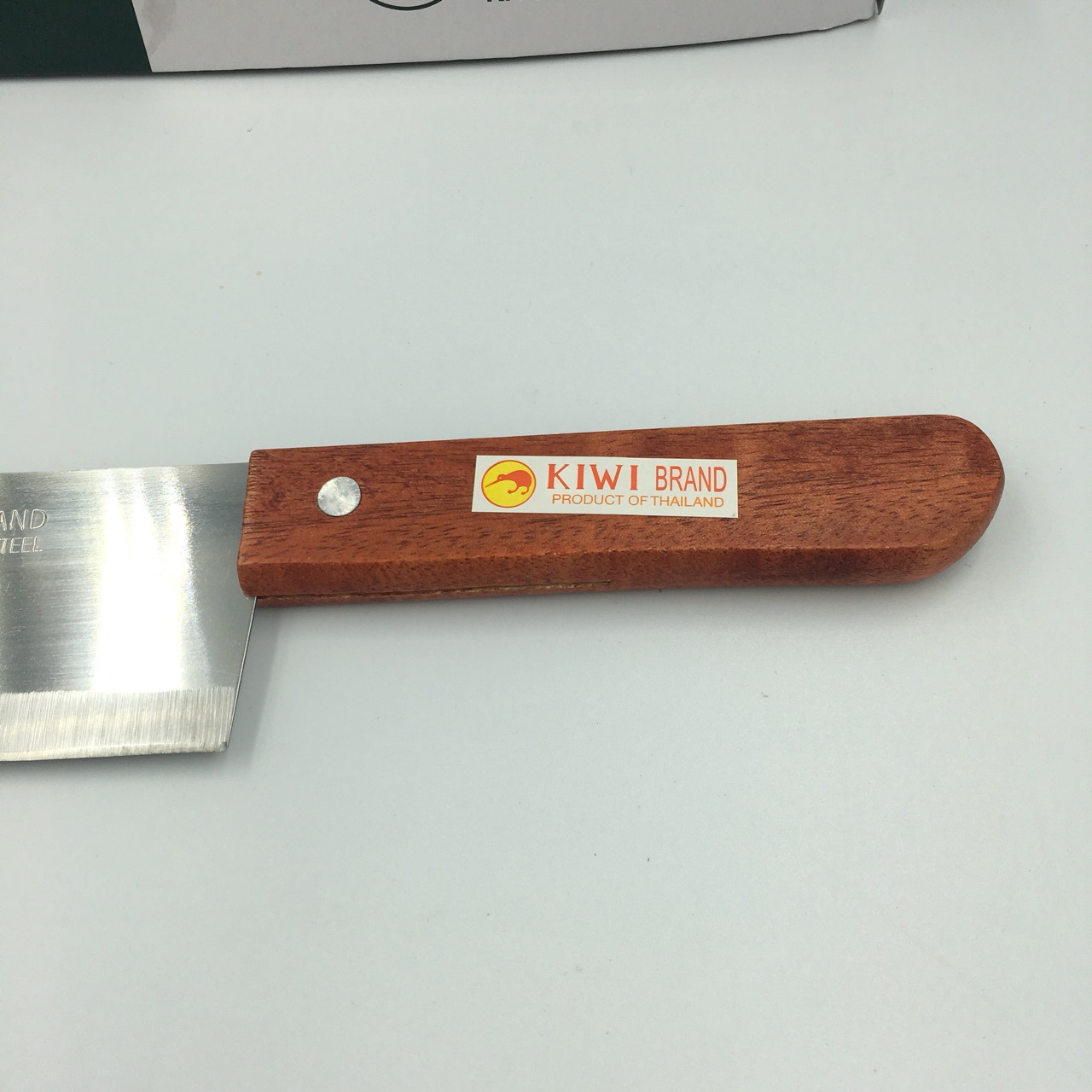 Factory direct sales and wholesale of KW-173 small wooden handle knives, KIWI knives and fruit knives Application Scenario