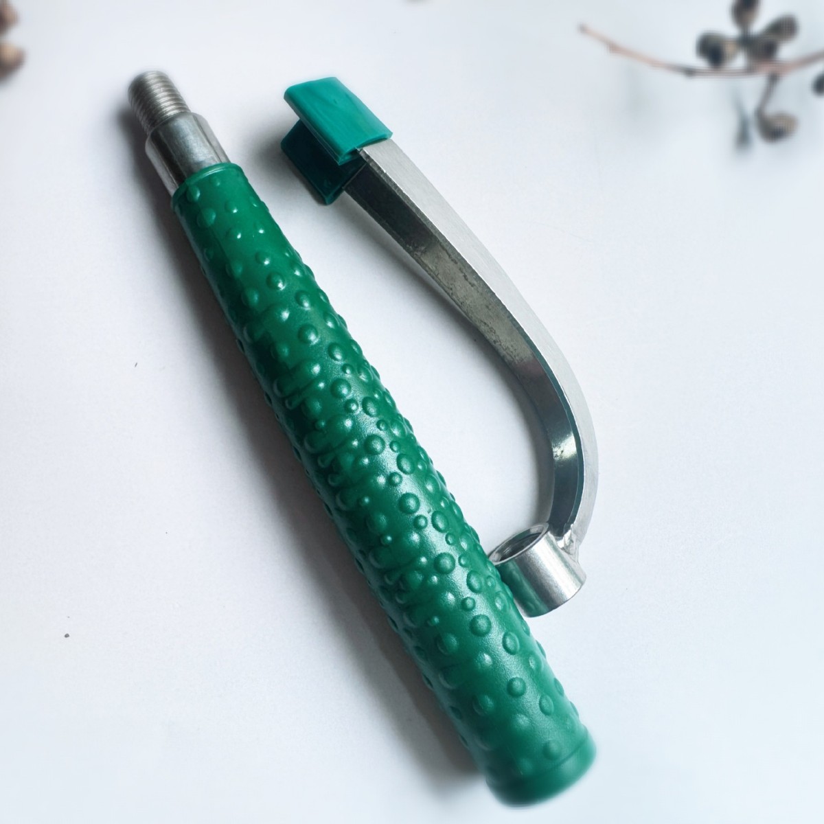 Factory direct supply of rubber tapping knives, no-grinding blades, Banna rubber tapping knives, stainless steel rubber spatula knives, V-shaped grease extraction and turpentine Specification drawing