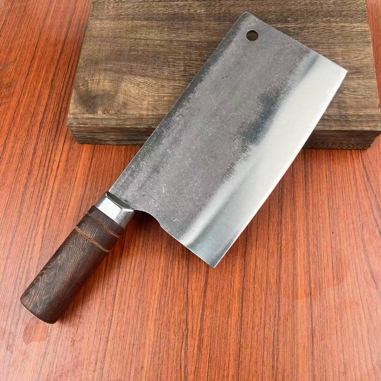 Forged bearing steel, roast meat knife, chopping knife, stainless steel kitchen knife, chef-specific vegetable and meat cutter, commercial and household knife Application Scenario