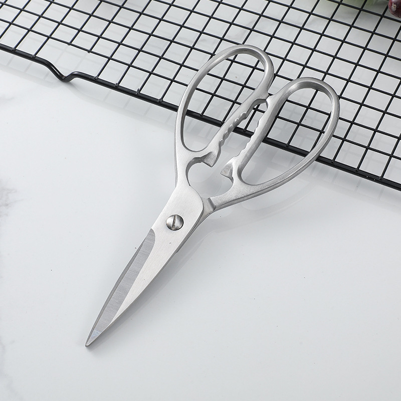 Integrated scissors, kitchen stainless steel multi-functional scissors, all-steel chicken bone scissors, household powerful chicken bone scissors, special for bone cutting Application Scenario