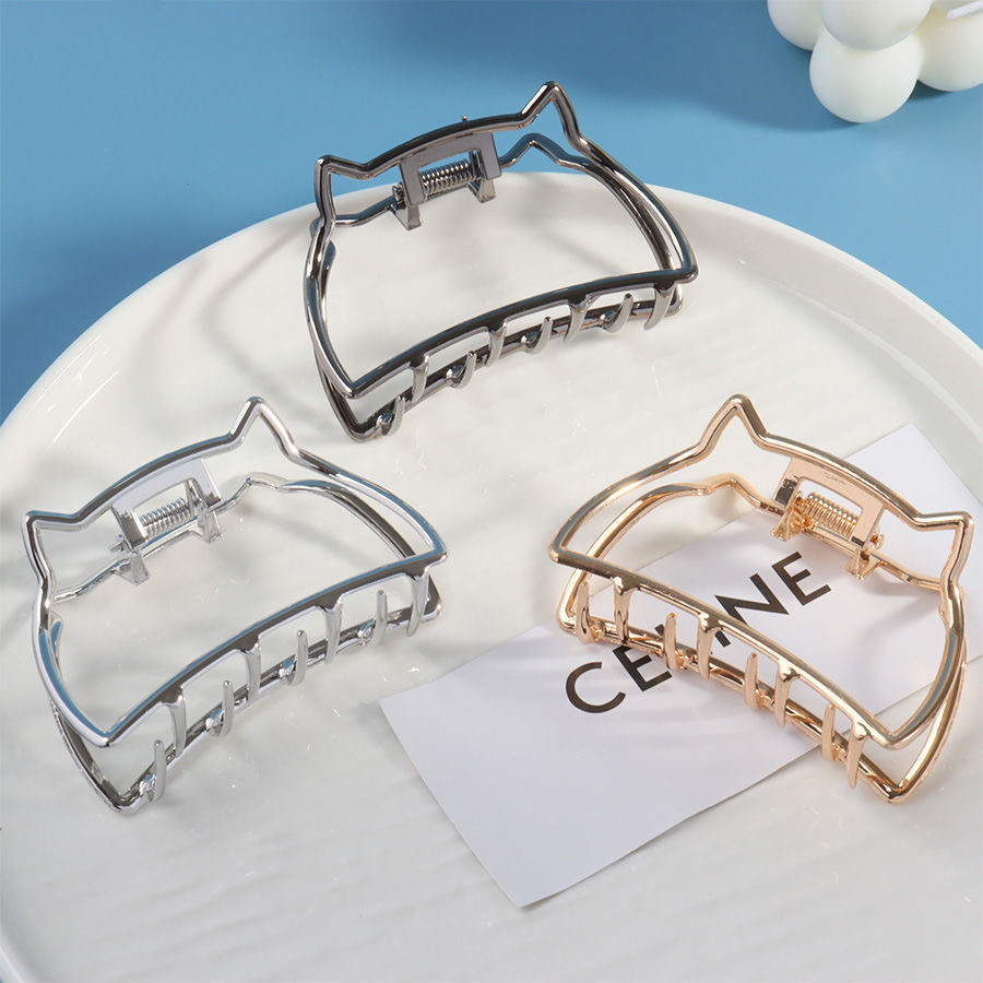 The hair accessory brand is known for its large-sized hair curls and hair accessories details Picture