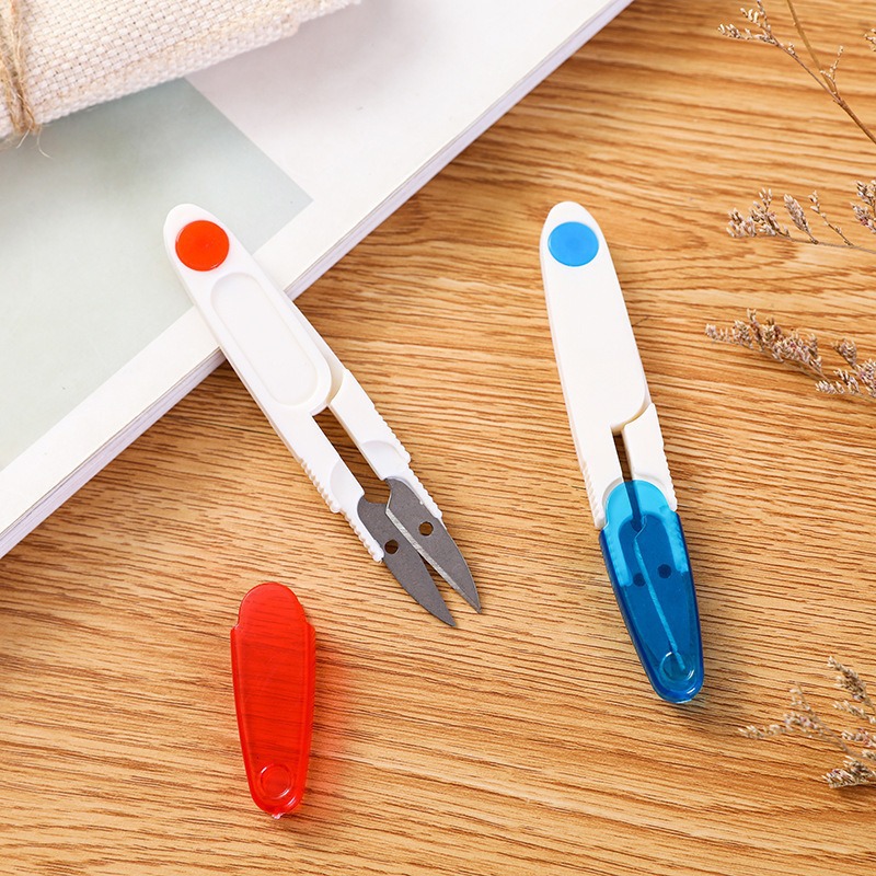 U-shaped cutting seam scissors, spring cross-stitch small scissors, thread end scissors, embroidery cover U-shaped yarn scissors Specification drawing