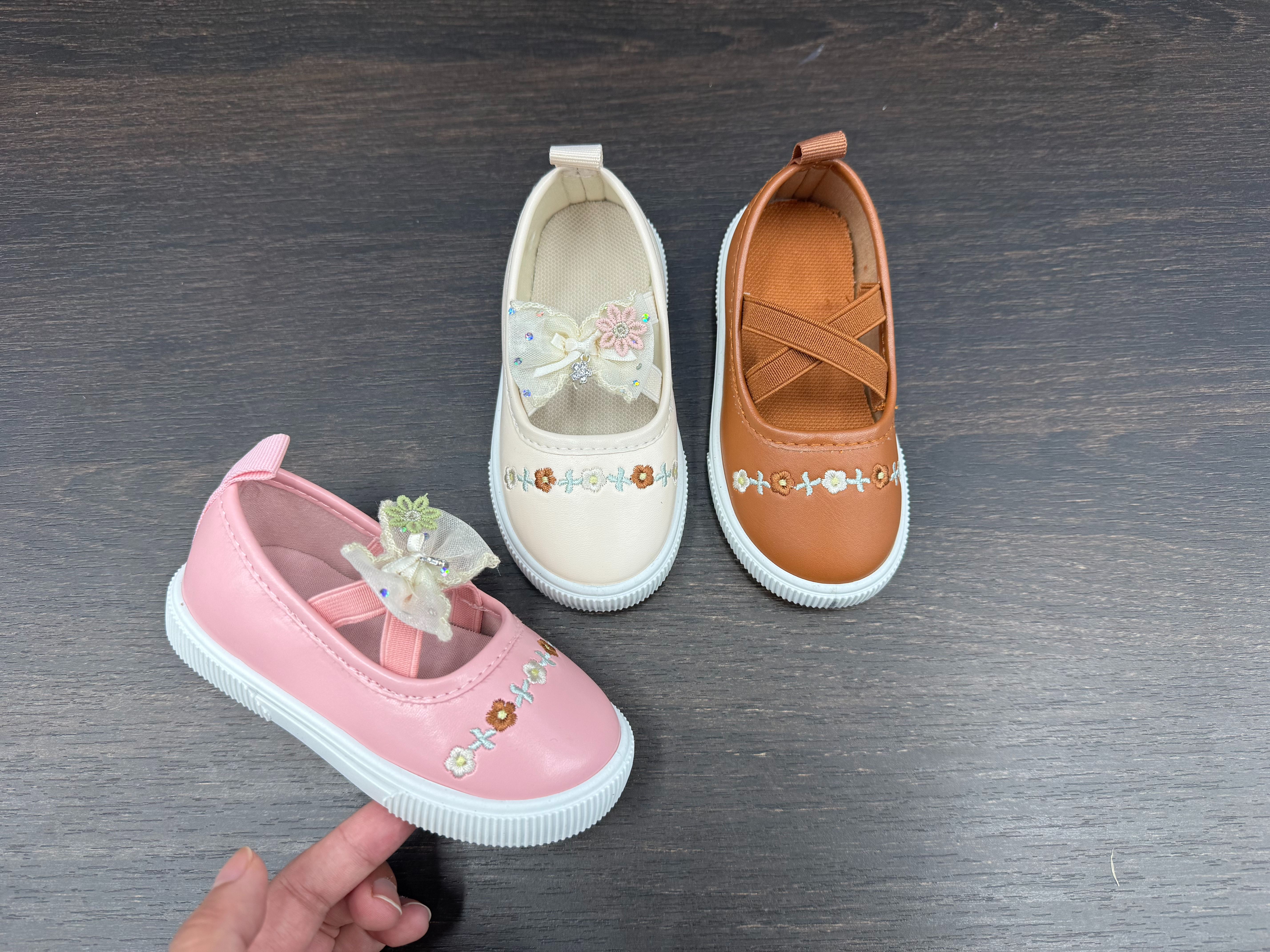 女宝宝学步鞋春秋新款单鞋女童公主鞋软底小皮鞋碎花婴幼儿鞋