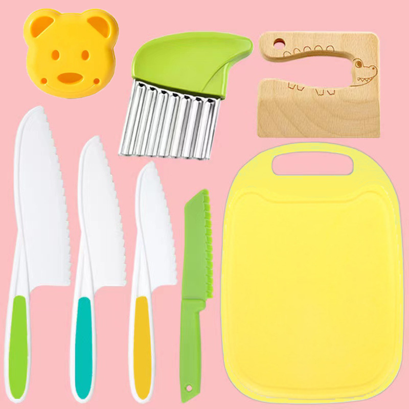 8-piece children's kitchen knife set, wooden knife, potato cutter, cucumber cutter, fruit and vegetable cutter, bear bread and cake knife cover full figure