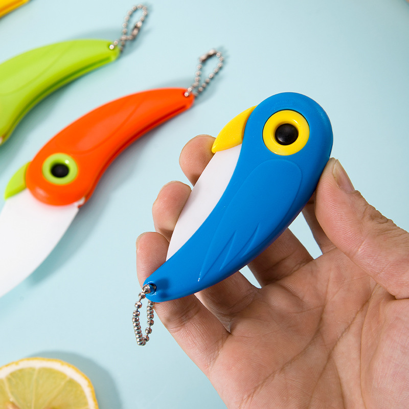 Available in stock: Ceramic folding fruit knives, portable fruit peelers, fruit peel knives, bird knives, and creative designs Specification drawing