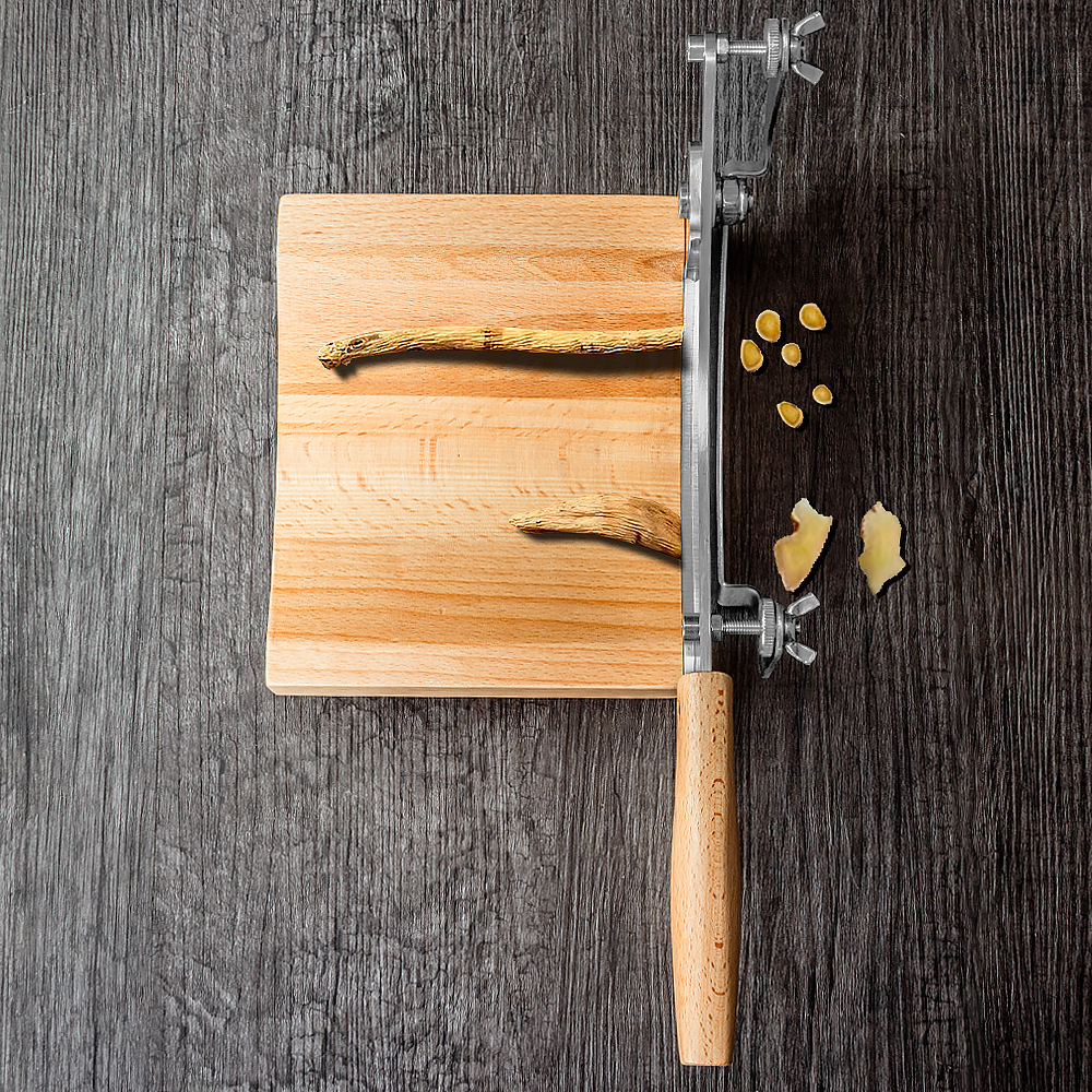 The guillotine knife for cutting medicinal materials is a household knife for cutting Chinese medicinal materials such as Ganoderma lucidum, Notoginseng and ginseng. It is a small slicer for cutting medicinal materials details Picture