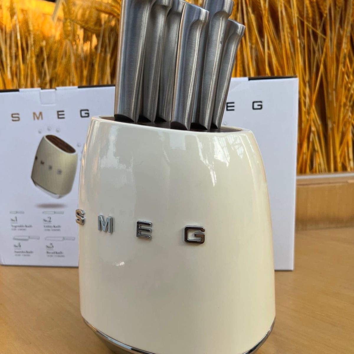 SMEG SMEG's popular cream-style kitchen stainless steel knife set with a retro 7-piece knife rack in stock Specification drawing
