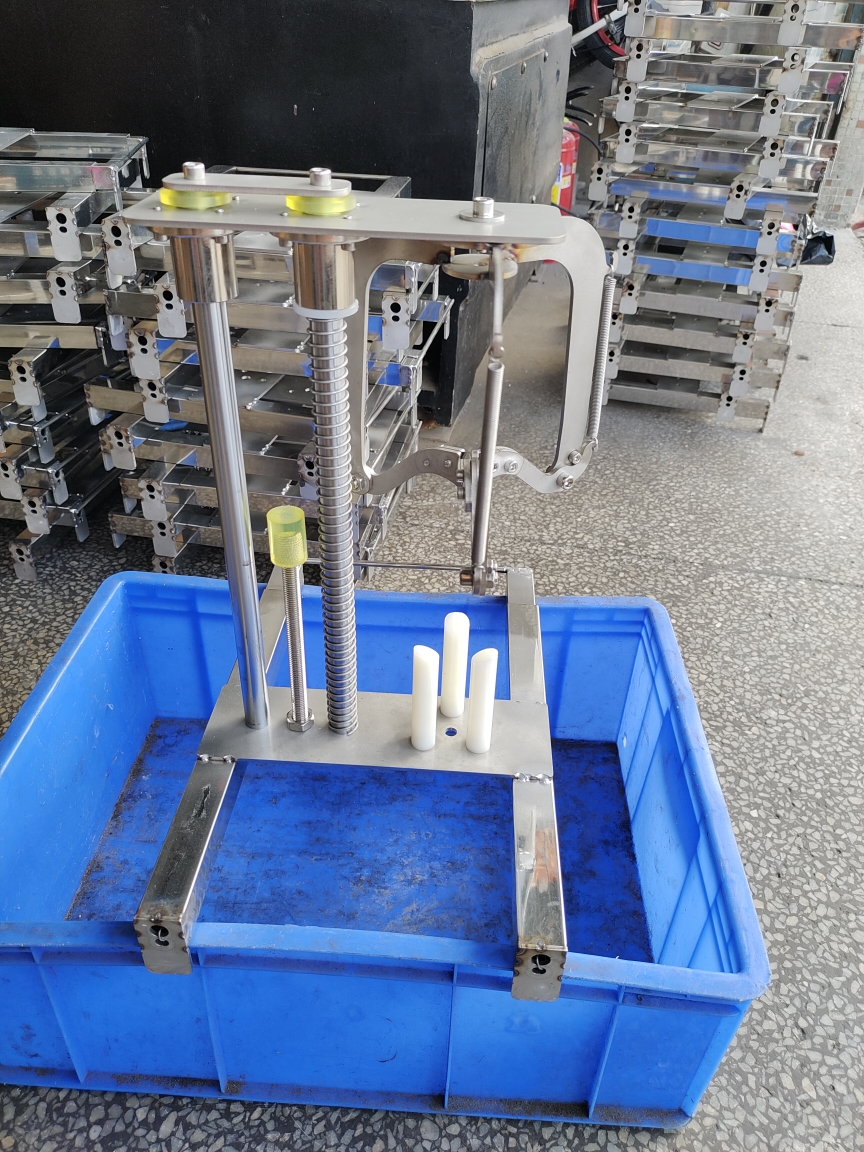 Xinhui tangerine peel peeling machine, tangerine peel peeling machine, tangerine peel opener, tangerine peel peeling machine, precision stainless steel peel peeling machine Item Picture